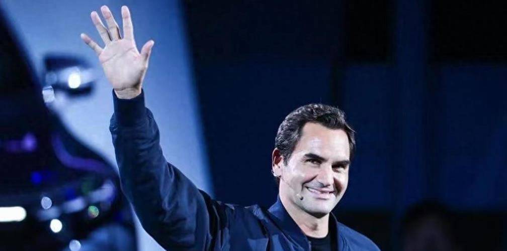 开云app-费德勒在曼联比赛中出色防守，大比分获胜引发热议！引发球迷热议(费德勒04年温网)