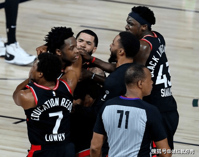 kaiyun官网-摔跤大奖赛，江畔玄武队与姑苏闪电队绝杀，VAR改判成焦点！教练团队居功至伟的简单介绍