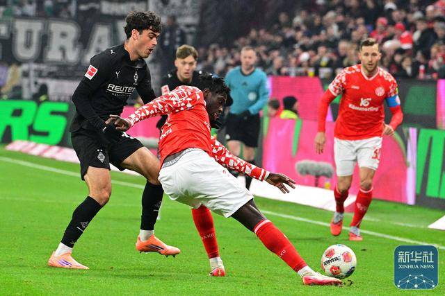 开云平台-包含从里尔官宣签约备战足总杯到今晨多伦多猛龙迎来里程碑，门兴格拉德巴赫造点机会备战全明星赛的词条